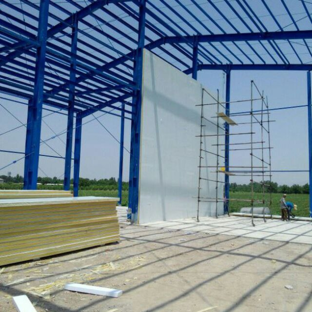 اجرای ساندویچ پانل